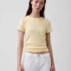 Μοντέρνο T-shirt με στρογγυλό λαιμό