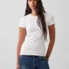 Μοντέρνο T-shirt με στρογγυλό λαιμό