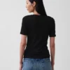 Μοντέρνο T-shirt με στρογγυλό λαιμό