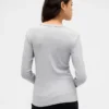 Μοντέρνο T-shirt με στρογγυλό λαιμό