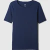 Μοντέρνο T-shirt με στρογγυλό λαιμό