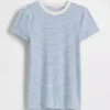 Μοντέρνο T-shirt με στρογγυλό λαιμό