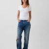 Μοντέρνο T-shirt με V-neck