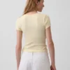 Μοντέρνο T-shirt με V-neck