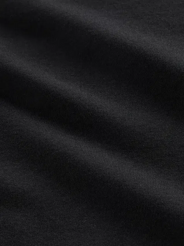 Μοντέρνο T-shirt με V-neck