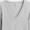 Μοντέρνο T-shirt με V-neck
