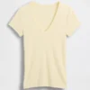 Μοντέρνο T-shirt με V-neck