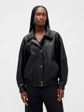 Μπουφάν από βίγκαν δέρμα σε oversized γραμμή