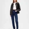 Μπουφάν από βίγκαν δέρμα σε oversized γραμμή