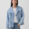 Μπουφάν τζιν σε oversized γραμμή με γιακά σάλι