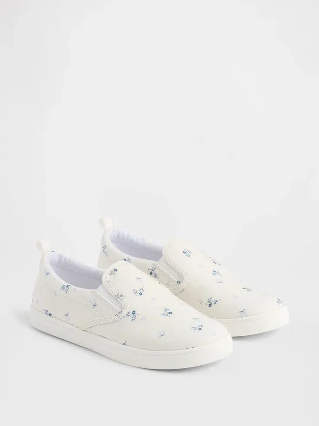 Παιδικά παπούτσια slip-on με λουλούδια