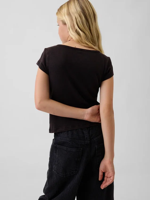 Παιδικό εφαρμοστό T-shirt με κοντά μανίκια