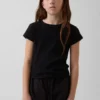 Παιδικό εφαρμοστό T-shirt με ποικιλόχρωμη ραβδωτή πλέξη