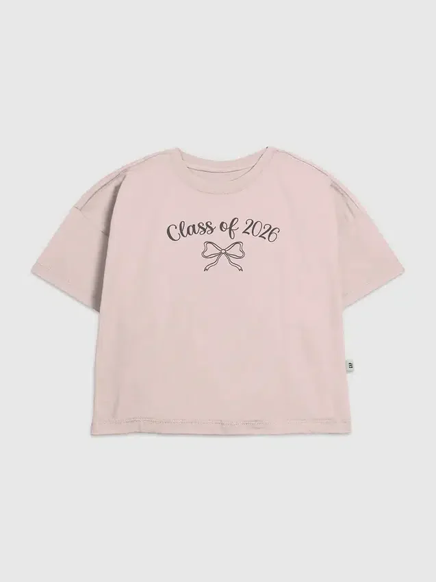 Παιδικό T-shirt με γραφικό «Class of 2026» και φιόγκο