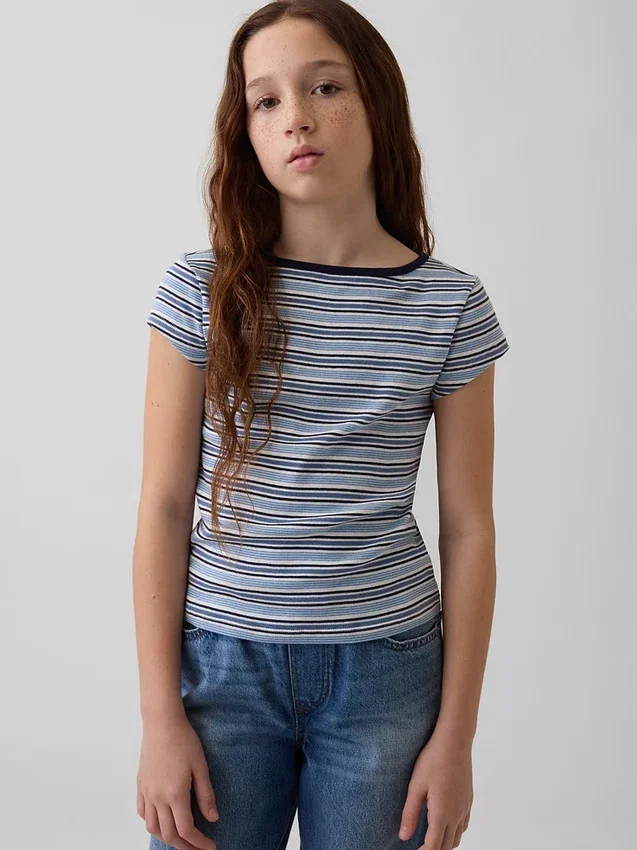 Παιδικό T-shirt με κοντά μανίκια και εφαρμοστή γραμμή