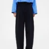 Παντελόνι GAP × Victoria Beckham με ψηλή μέση και πτυχωτό τόξο