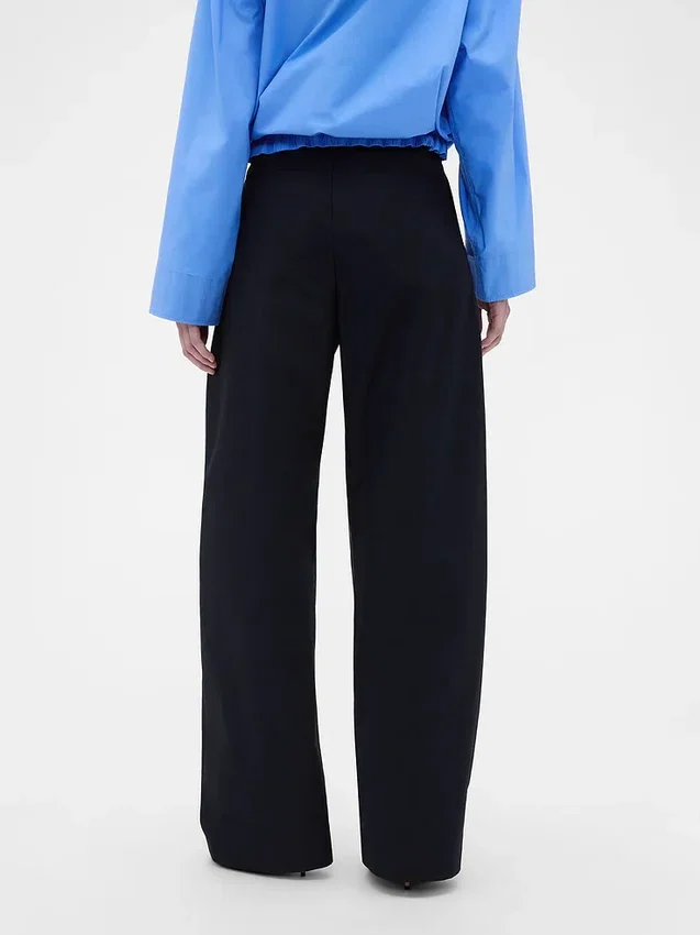 Παντελόνι GAP × Victoria Beckham με ψηλή μέση και πτυχωτό τόξο
