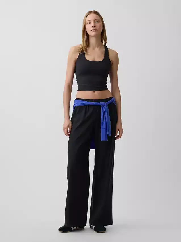 Παντελόνι GapFit Tech χαμηλής μέσης, χαλαρής εφαρμογής