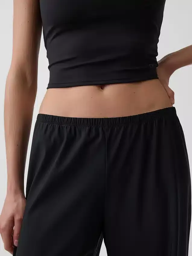 Παντελόνι GapFit Tech χαμηλής μέσης, χαλαρής εφαρμογής
