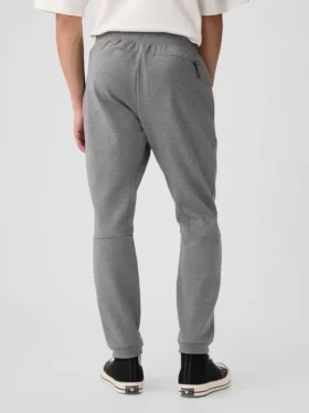 Παντελόνι τζόγκινγκ GapFit Tech Slim