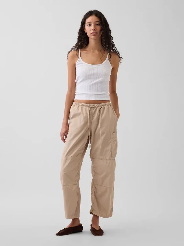 Παντελόνια μεσαίου ύψους από twill, άνετα, με φαρδύ πόδι