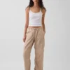 Παντελόνια μεσαίου ύψους από twill, άνετα, με φαρδύ πόδι