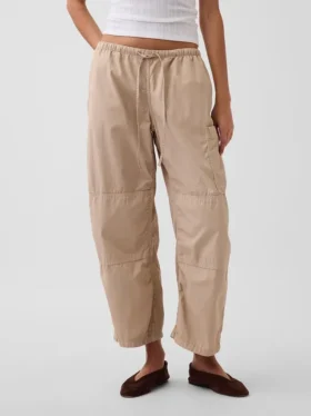 Παντελόνια μεσαίου ύψους από twill, άνετα, με φαρδύ πόδι