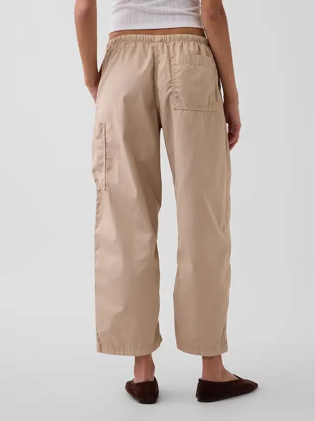 Παντελόνια μεσαίου ύψους από twill, άνετα, με φαρδύ πόδι