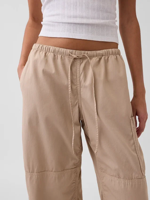 Παντελόνια μεσαίου ύψους από twill, άνετα, με φαρδύ πόδι