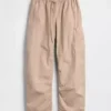 Παντελόνια μεσαίου ύψους από twill, άνετα, με φαρδύ πόδι