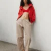 Παντελόνια μεσαίου ύψους από twill, άνετα, με φαρδύ πόδι