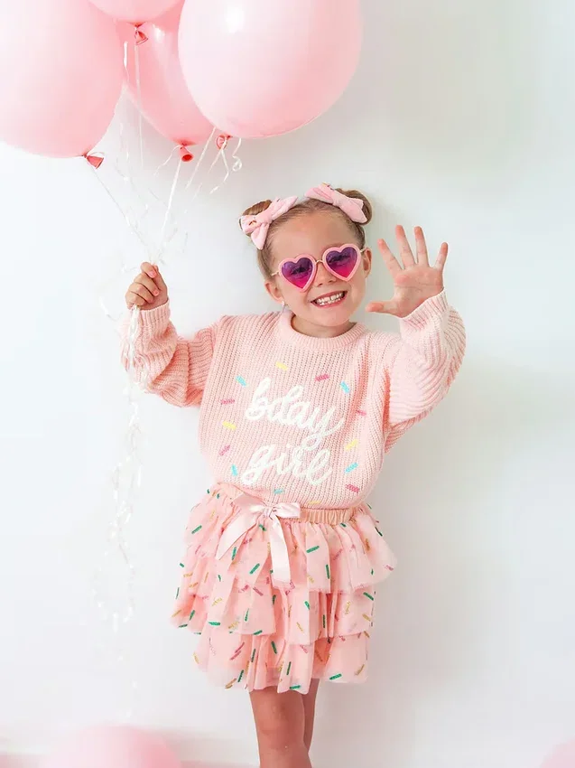 Πλεκτό πουλόβερ «Sweet Wink Birthday Girl Sprinkle»