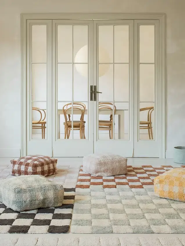 Πουφ «Vichy» της Lorena Canals