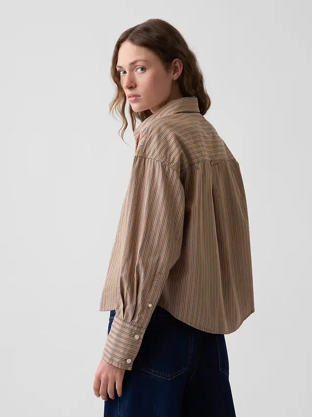 Πουκάμισο από οργανικό βαμβακερό ποπλίν σε oversized κροπ στυλ