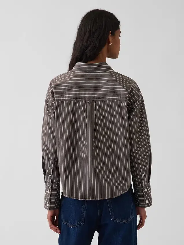 Πουκάμισο από οργανικό βαμβακερό ποπλίν σε oversized κροπ στυλ