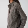 Πουκάμισο από οργανικό βαμβακερό ποπλίν σε oversized κροπ στυλ