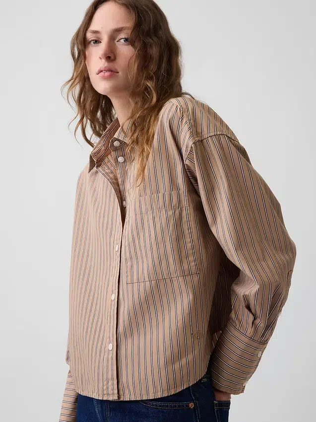 Πουκάμισο από οργανικό βαμβακερό ποπλίν σε oversized κροπ στυλ