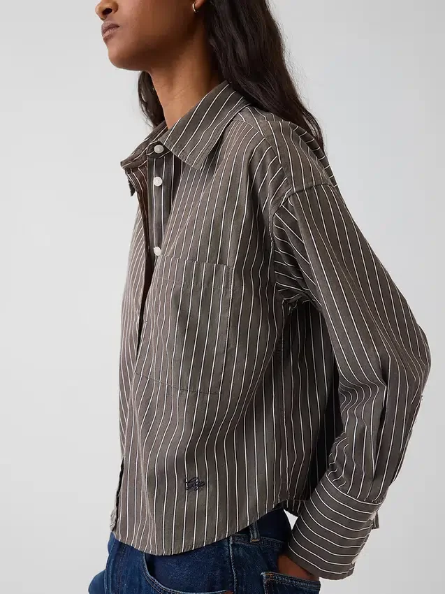 Πουκάμισο από οργανικό βαμβακερό ποπλίν σε oversized κροπ στυλ