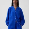 Πουκάμισο από βαμβακερό γάζι σε oversized γραμμή χωρίς γιακά
