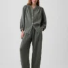 Πουκάμισο από βαμβακερό γάζι σε oversized γραμμή χωρίς γιακά