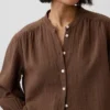 Πουκάμισο από βαμβακερό γάζι σε oversized γραμμή χωρίς γιακά