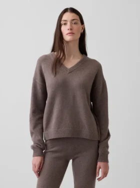 Πουλόβερ CashSoft με V-neck σε υπερμεγέθη γραμμή