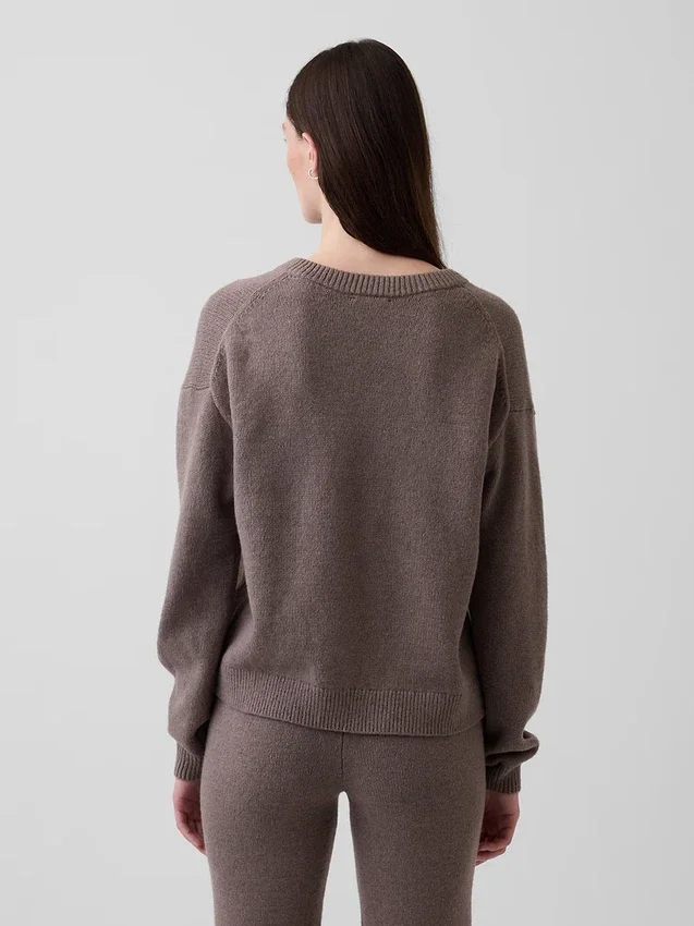 Πουλόβερ CashSoft με V-neck σε υπερμεγέθη γραμμή