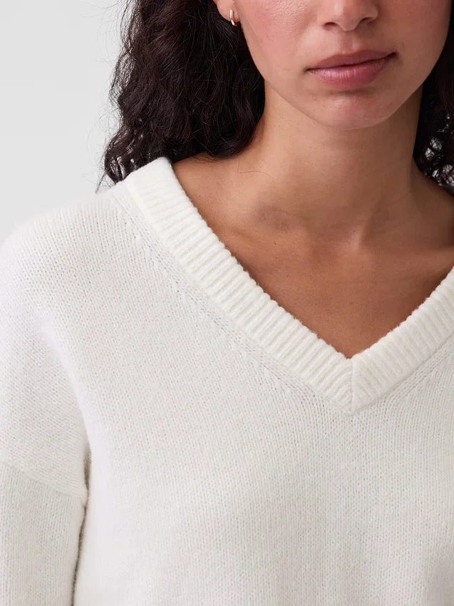 Πουλόβερ CashSoft με V-neck σε υπερμεγέθη γραμμή