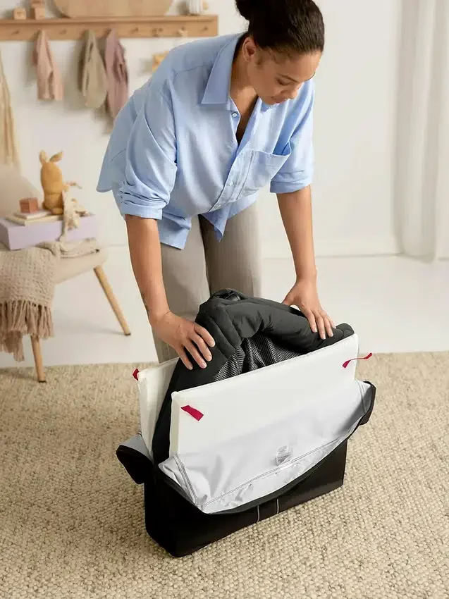 Σετ Babybjorn Travel Crib Light και σεντόνι