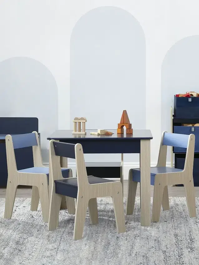Σετ τραπεζιού και καρεκλών για νήπια