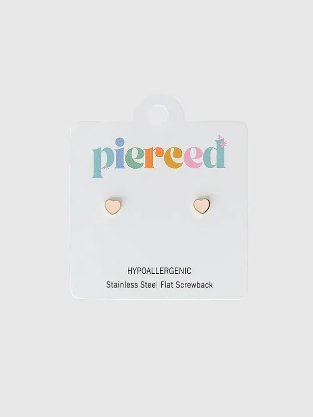 Σκουλαρίκια Pierced Co με μικρή ροδακινί καρδούλα και βιδωτό κούμπωμα