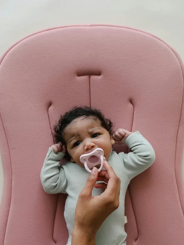 Snuggle Me Infant Lounger Curve