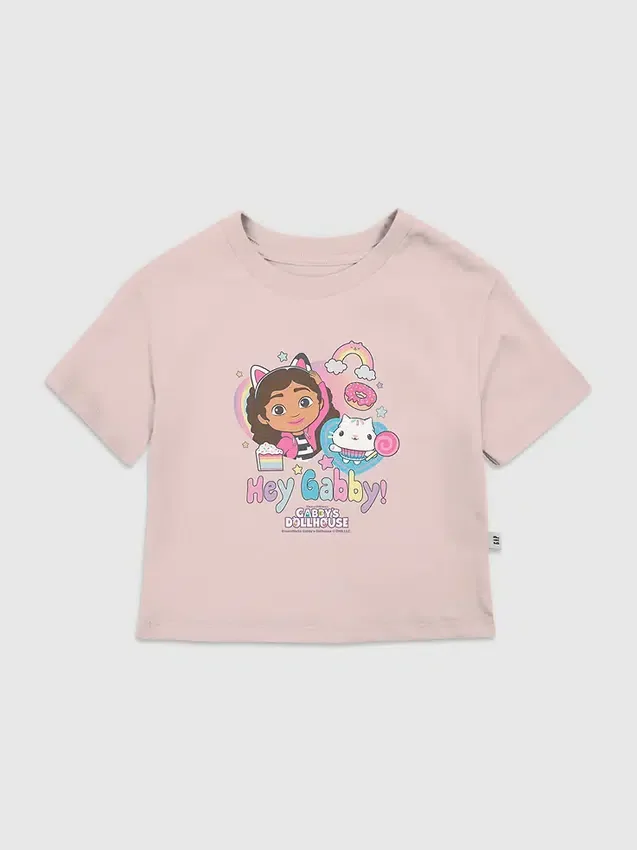 T-shirt με γραφικό «Hey Gabby» από τη σειρά «Gabbys Dollhouse» για μικρά παιδιά