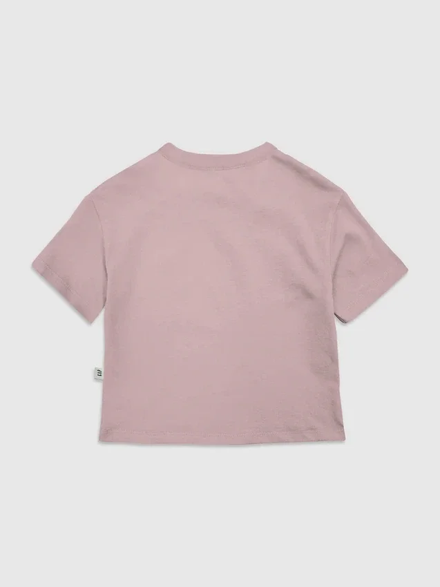 T-shirt με γραφικό «Hey Gabby» από τη σειρά «Gabbys Dollhouse» για μικρά παιδιά